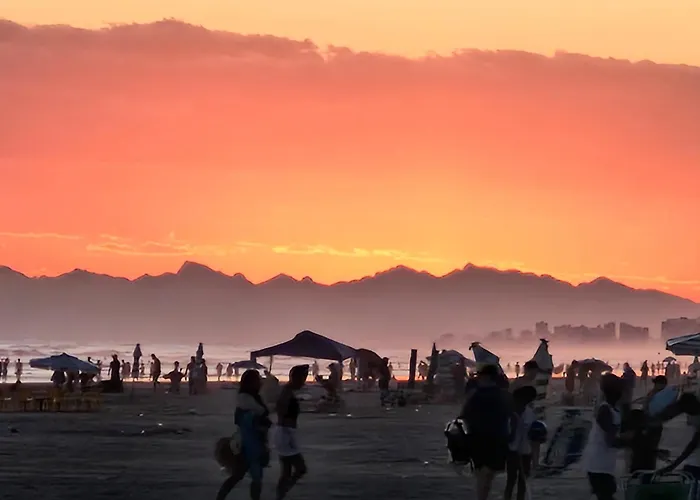 Linda Kitnet Na Praia Da Aviacao Praia Grande Sp